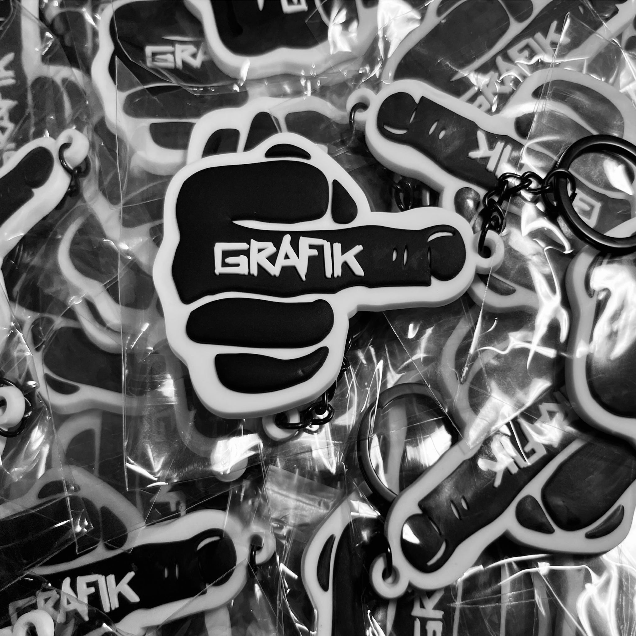 Grafik Logo Keychains (Black& White)